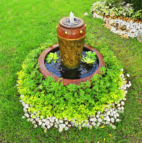 Fountain for lake home landscaping