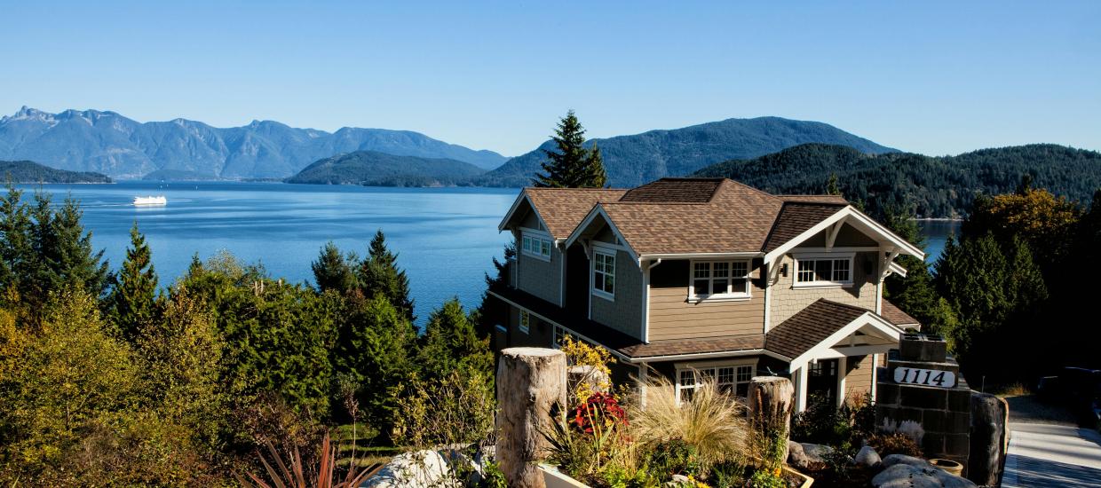Should I Buy A Lake Home or a Lake Cabin?