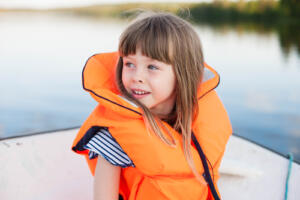 child water safety, wearing life vest