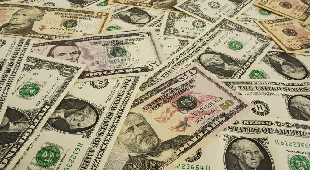 The Benefits of Paying Cash for a Lake Home