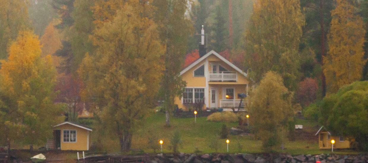 Fall Lawn Care – Prepare Your Yard for Spring