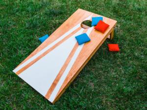 Outdoor Games: Corn hole