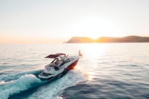 Boating 101: 15 Essential Items for Your Day on the Lake