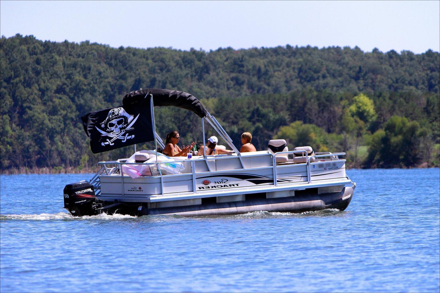 5 Toys You Need for Your Pontoon Boat
