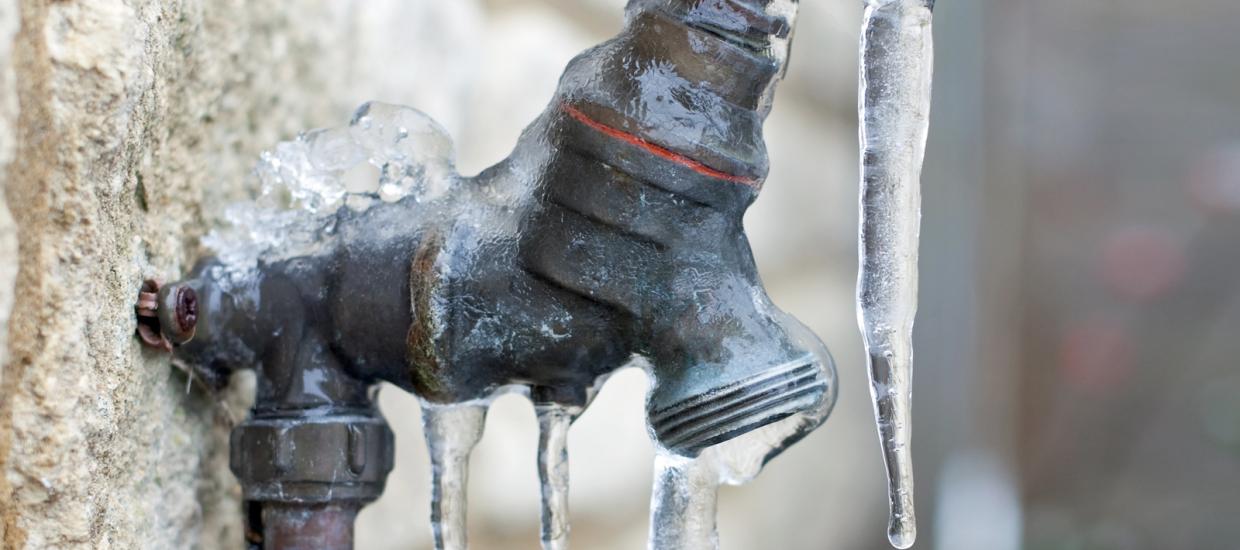 How to Prepare the Pipes at Your Lake Home for Winter