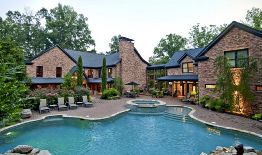 Tips to Optimize Outdoor Space at Lake Homes