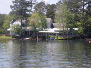Lake Martin furnished lake home