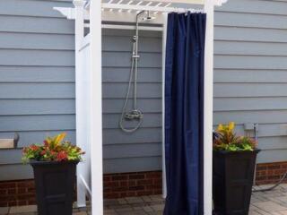 Most showers are indoors, but after reading about all the benefits of having an outdoor shower at your lake home, you might never shower indoors again!