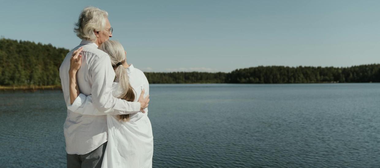The Golden Years: 5 Reasons to Retire at the Lake