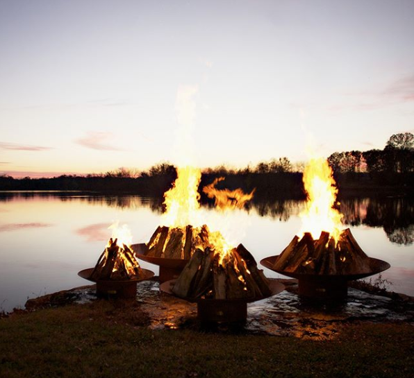 The Latest Trends In Outdoor Fire Pits, Fire Pit By Lake