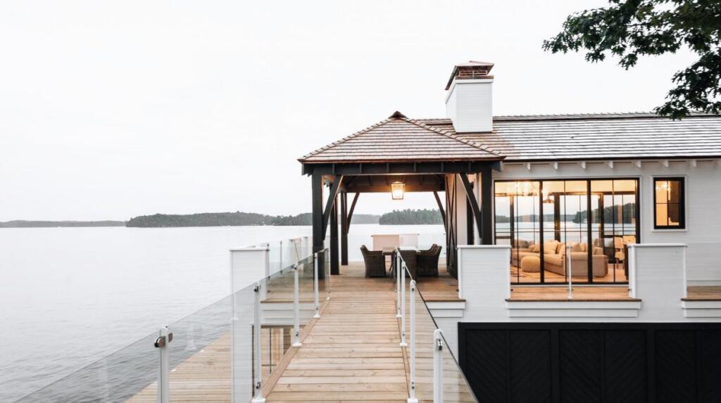 Lake house locatedon the southern shores of Lake Rosseau