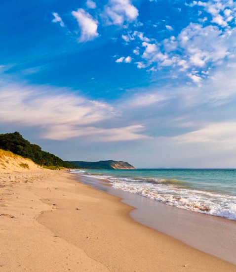 Fresh Water, Sandy Shores: The Best Beach Lakes in the U.S.