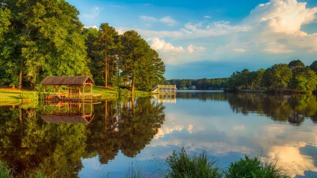 Moving Out of State: Five Things to Consider for Your Lake House