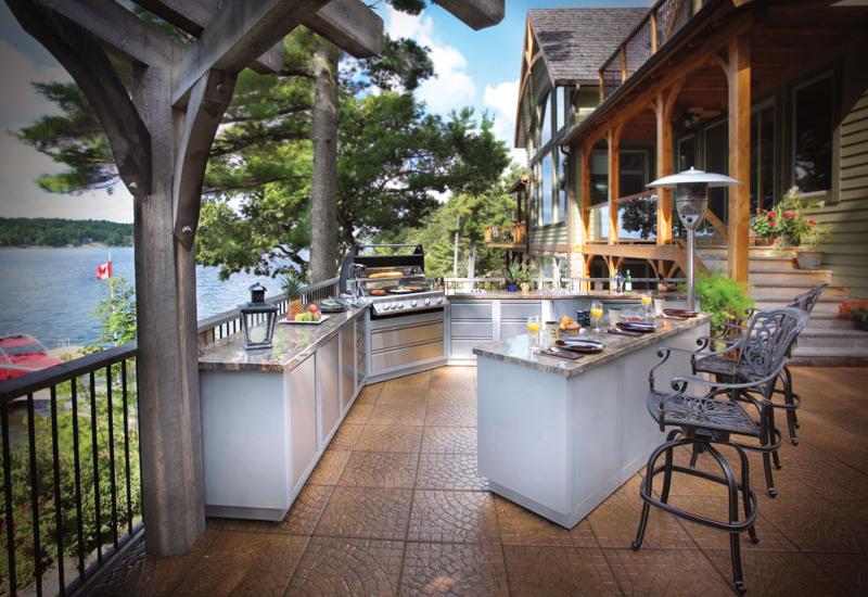 Newest in Outdoor Kitchen Designs