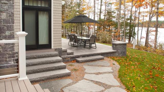 Best Materials for Creating a Backyard Walkway