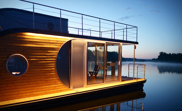 What to Know About Living on a Houseboat