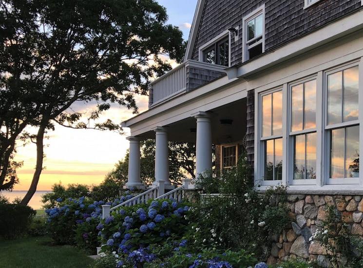 Regional Lake Living: Northeastern Styles – From Charming Cape Cods to Quaint Bungalows