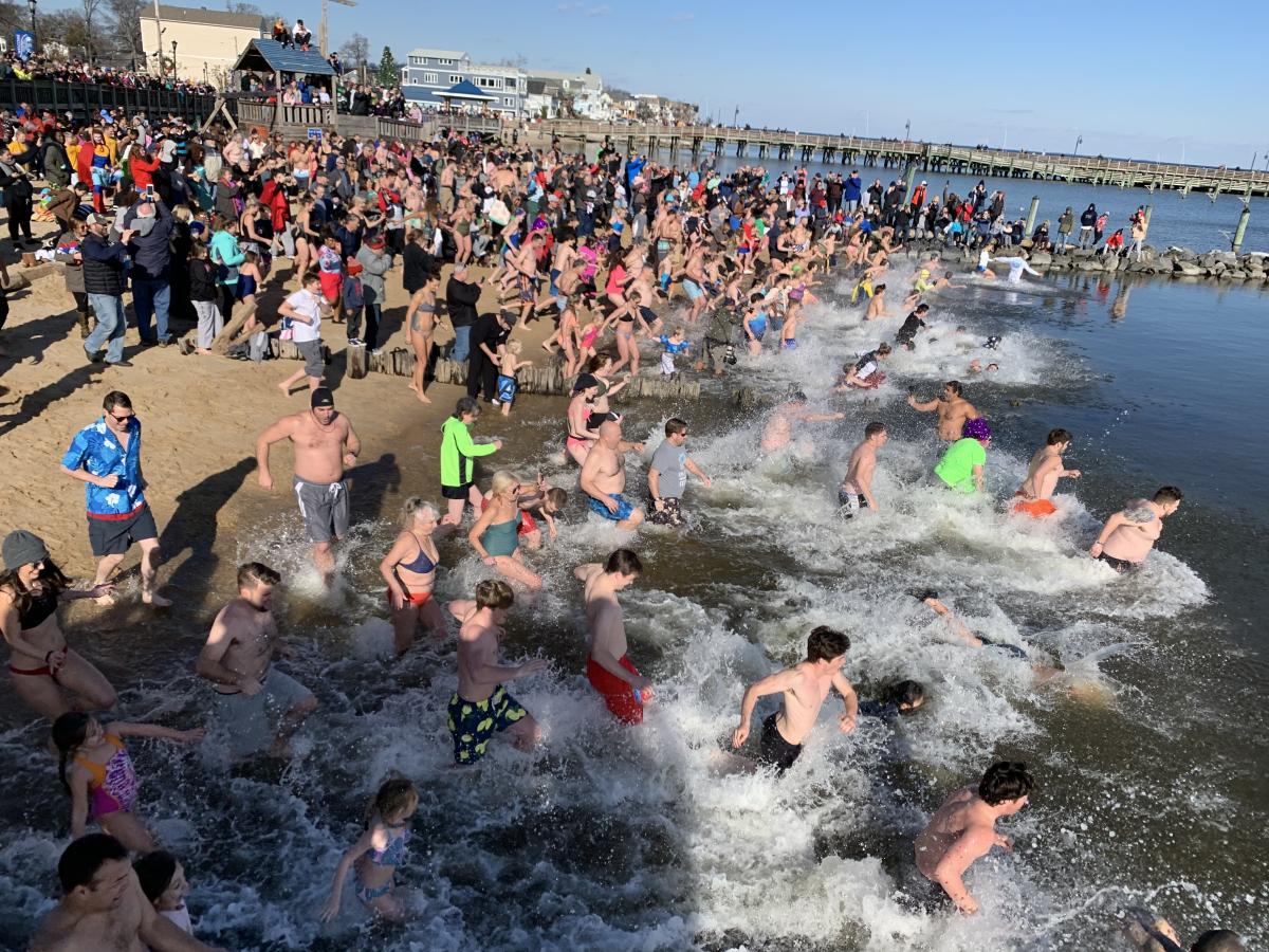 Popular Polar Plunges in Lake Areas