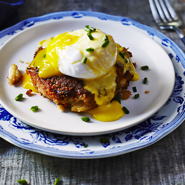 Crabcake Eggs Benedict made with Dungeness crab, poached eggs, and hollandaise sauce.