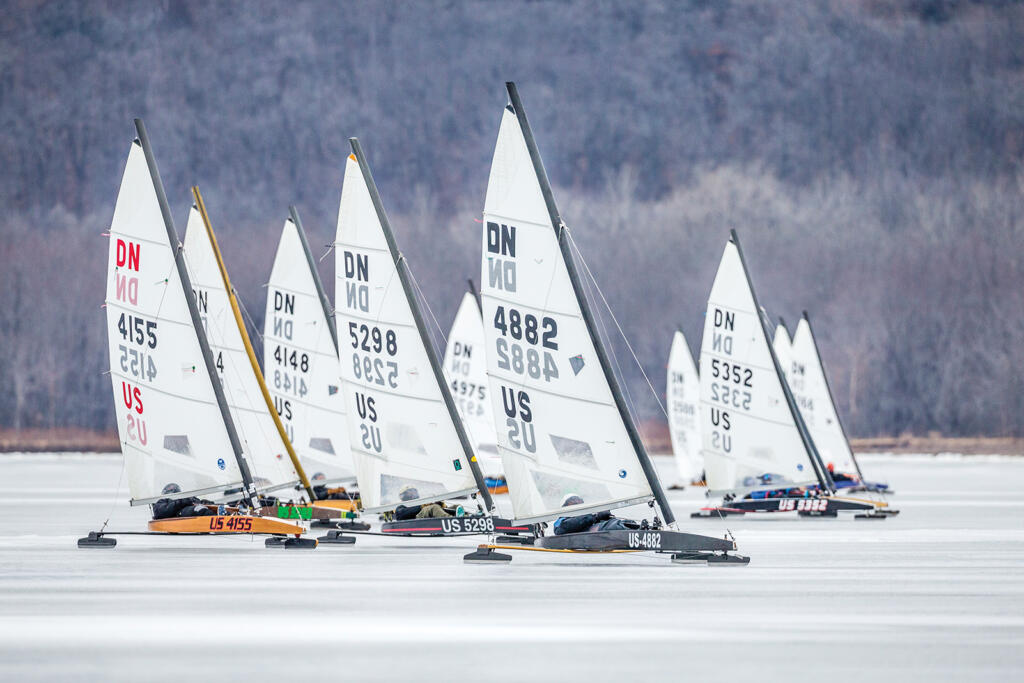 Several ice boats on the ice