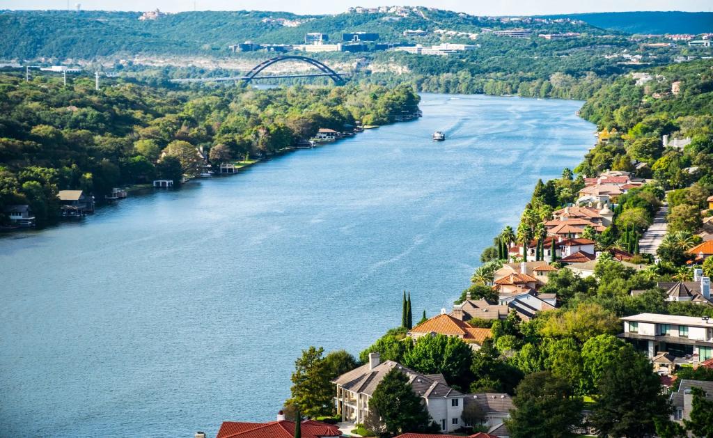 Overview of Lake Austin 