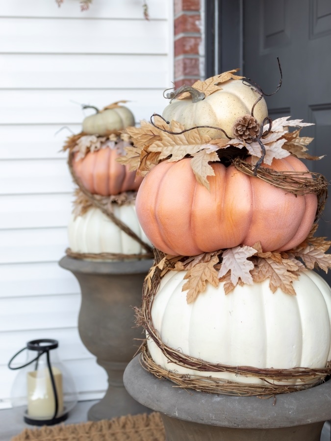 Stacked pumpkin topiary