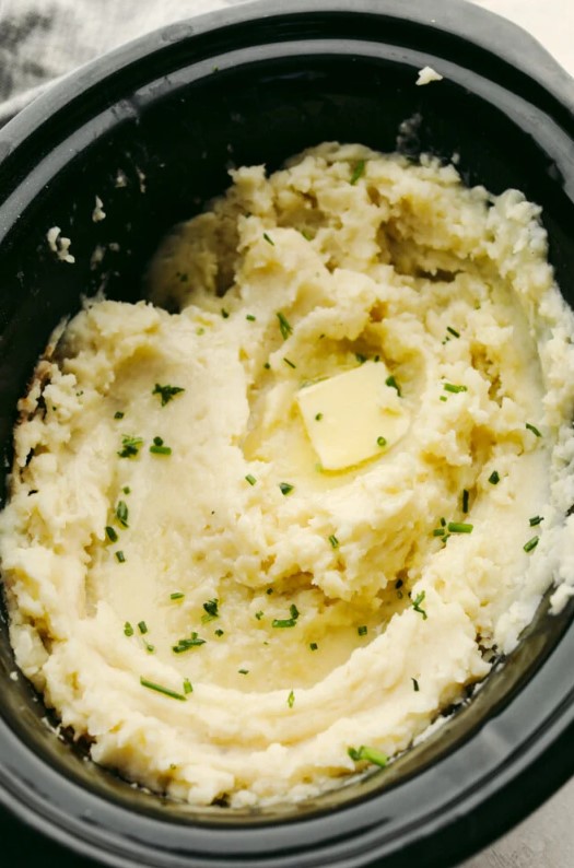 Mashed potatoes in a slow cooker