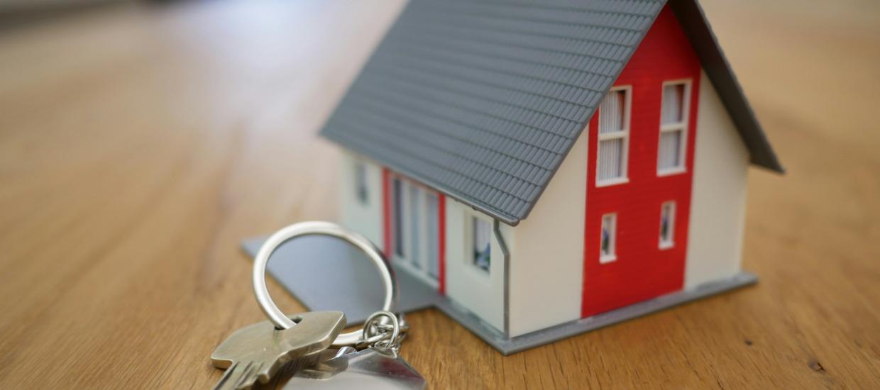 Whiteboard Topics: Why Lake Homes Realty Does Not Provide “Guaranteed Offers”