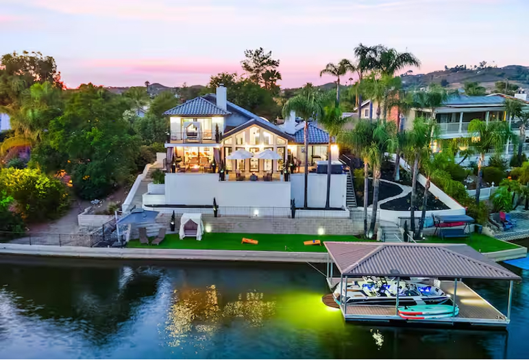 image illustrating preferred paint colors for California Lake Regions