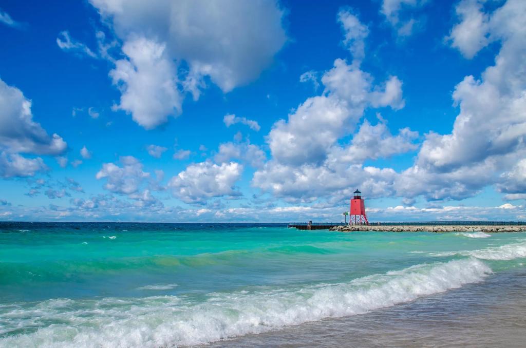 Lake Charlevoix — Charlevoix (Northern Great Lakes Region, Michigan)