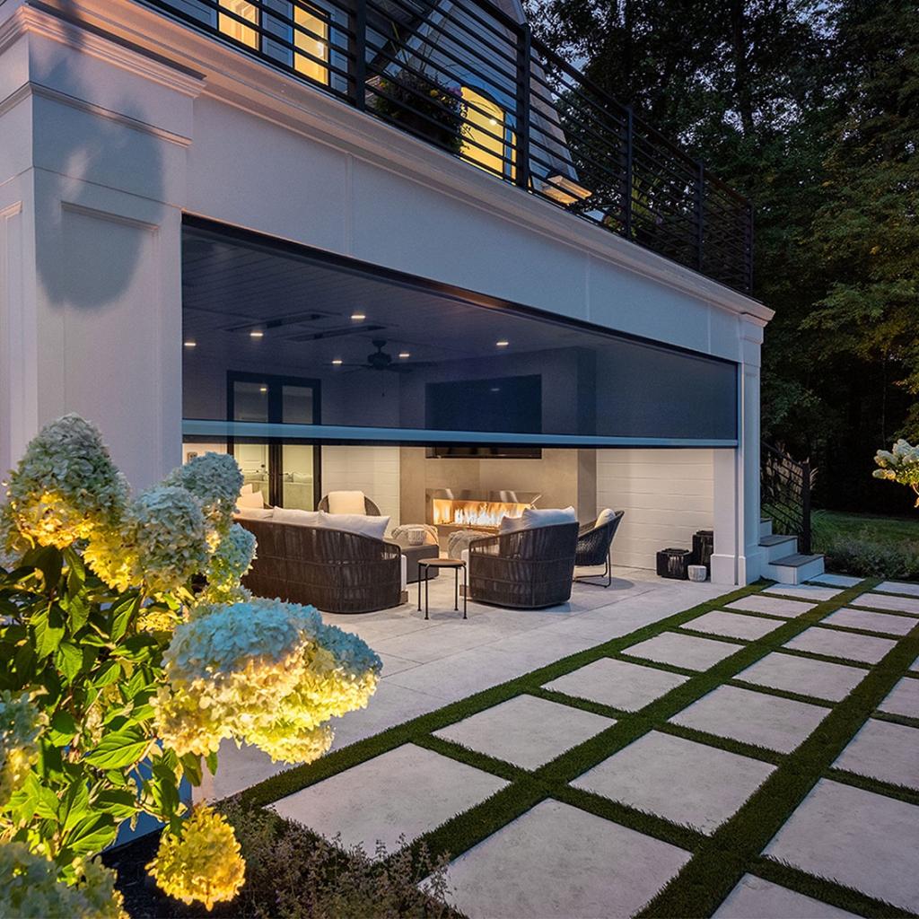 Retractable Screened-In Outdoor Living Room