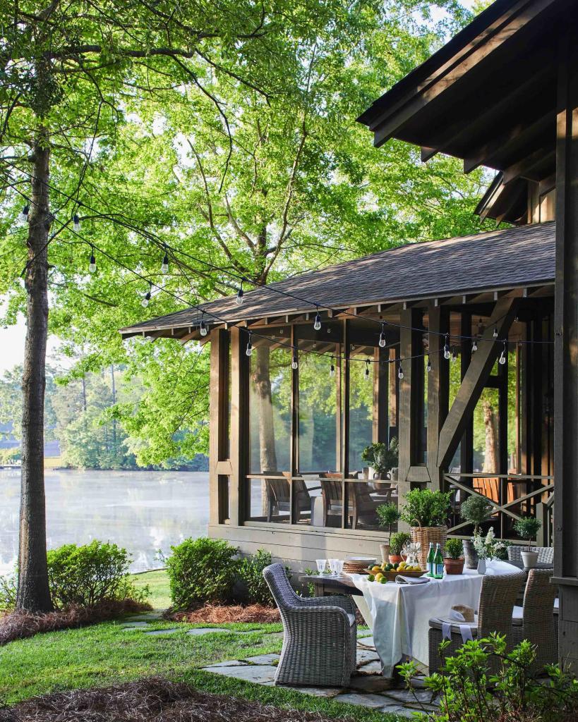 Blend Entertaining Spaces Into the Landscape